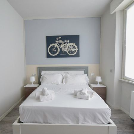 Villa Caterina Apartments By Wonderful Italy Дезенцано-дель-Гарда Екстер'єр фото