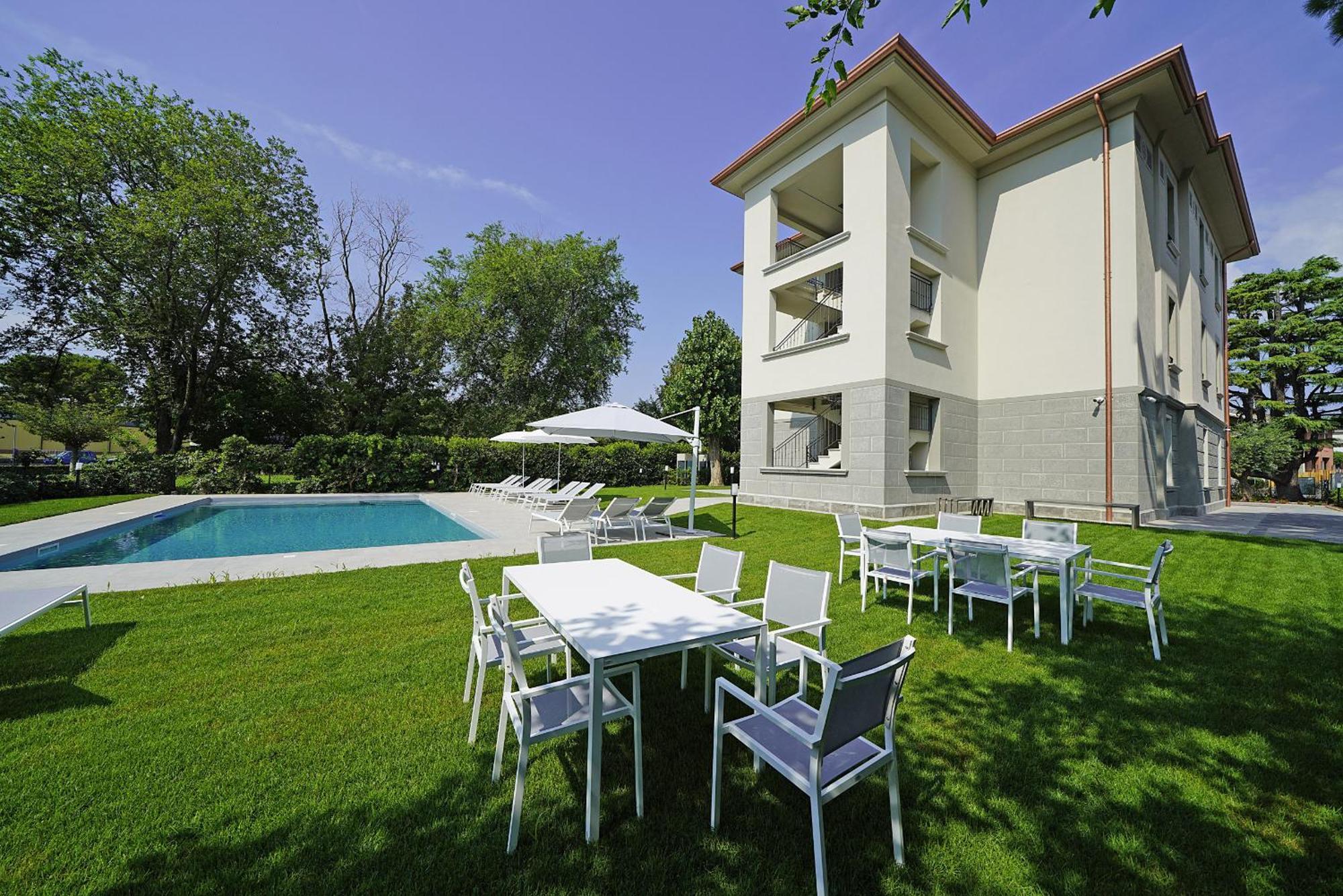 Villa Caterina Apartments By Wonderful Italy Дезенцано-дель-Гарда Екстер'єр фото