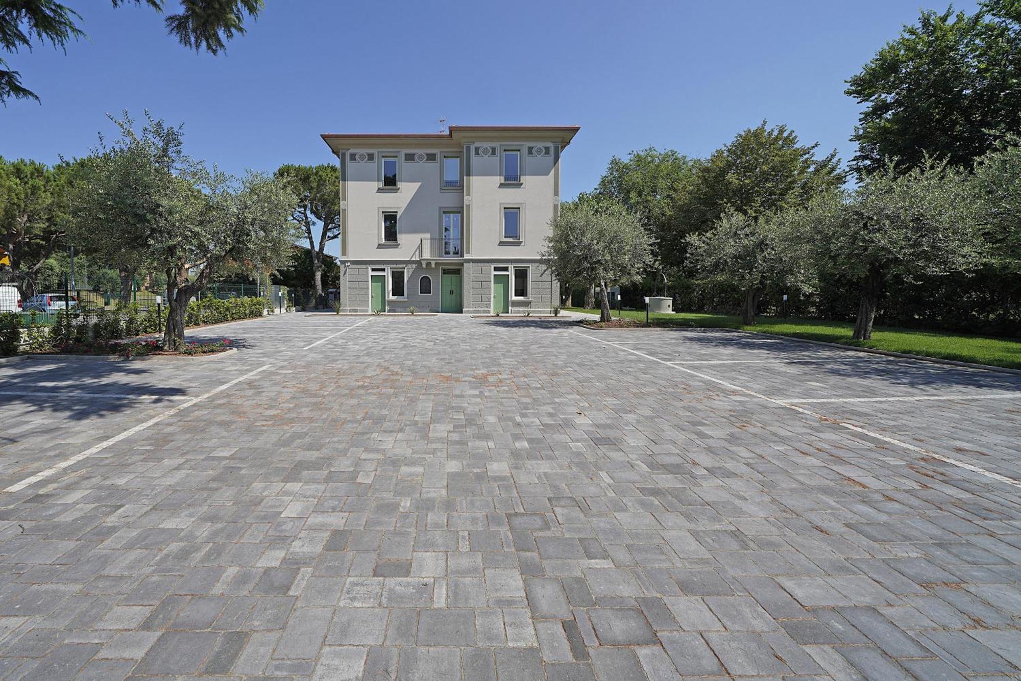 Villa Caterina Apartments By Wonderful Italy Дезенцано-дель-Гарда Екстер'єр фото