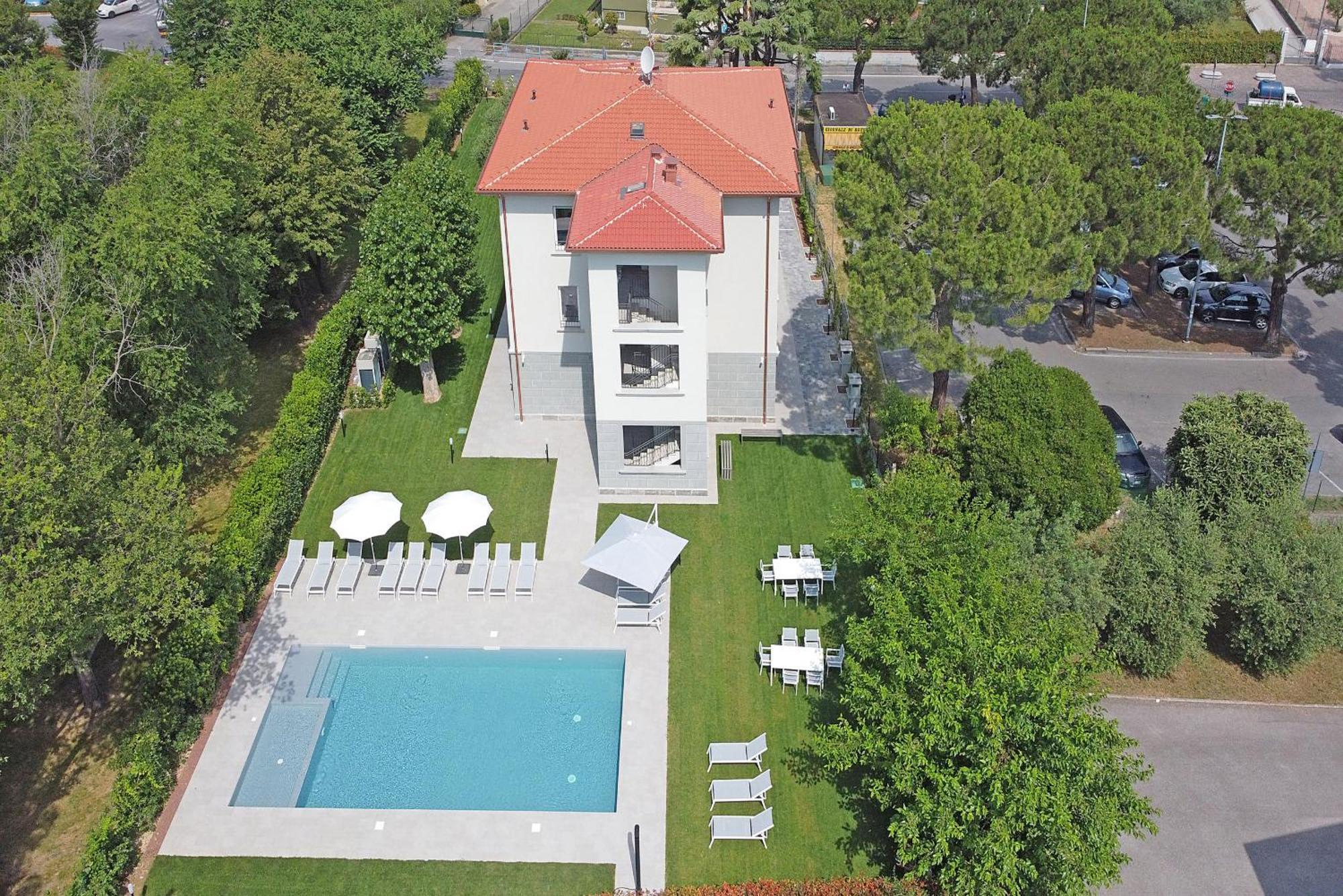 Villa Caterina Apartments By Wonderful Italy Дезенцано-дель-Гарда Екстер'єр фото
