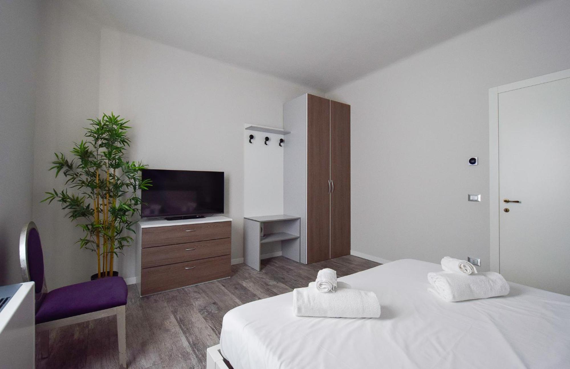 Villa Caterina Apartments By Wonderful Italy Дезенцано-дель-Гарда Екстер'єр фото